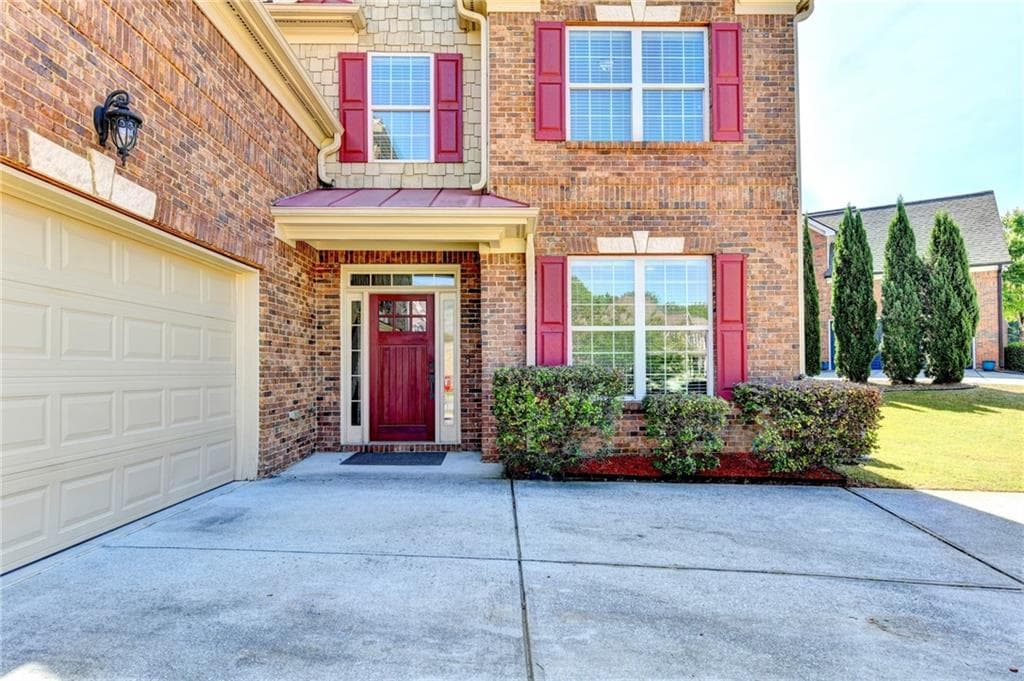 4 bedroom, 4 bathroom, 2,498 sq ft single family residence for sale at 409 Arbor Lane, Loganville, GA 30052 — photo 4