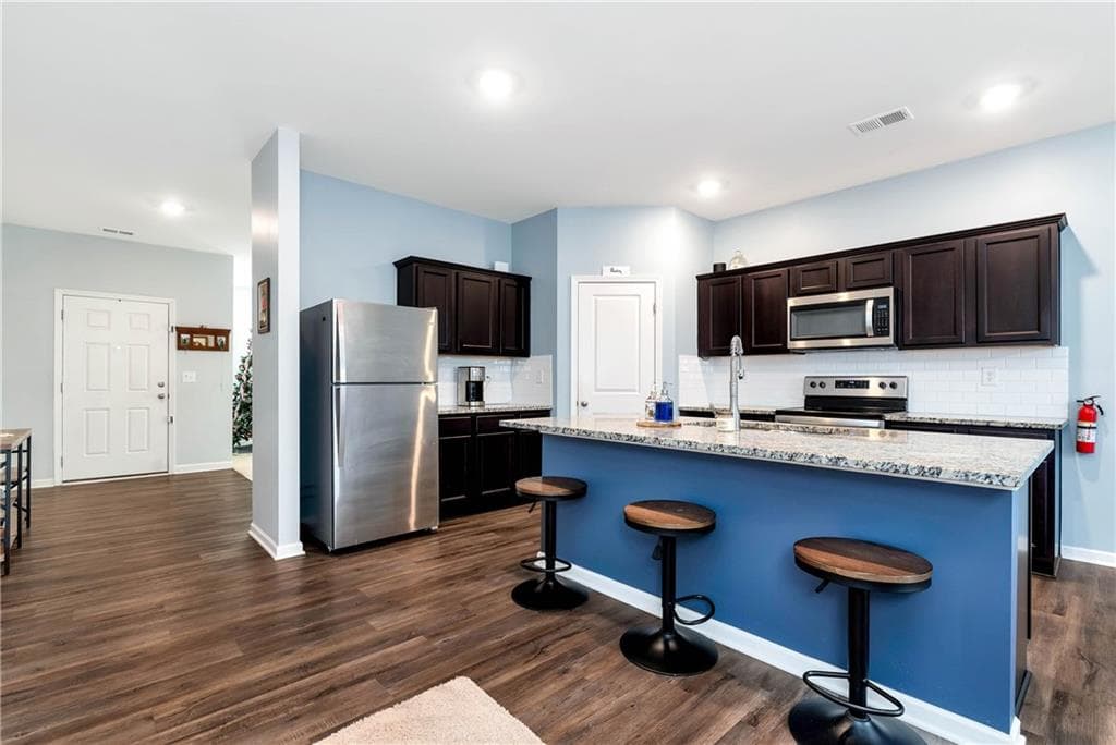 5 bedroom, 3 bathroom, 2,890 sq ft single family residence for sale at 270 Shepard Drive, Dawsonville, GA 30534 — photo 4
