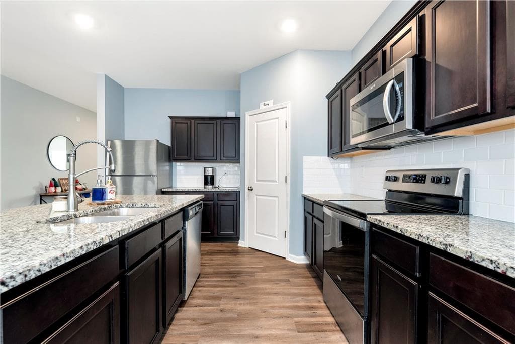 5 bedroom, 3 bathroom, 2,890 sq ft single family residence for sale at 270 Shepard Drive, Dawsonville, GA 30534 — photo 6