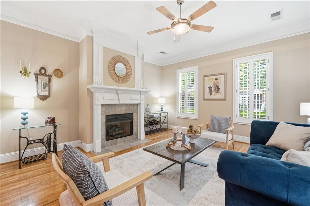 3 bedroom, 3 bathroom, 2,500 sq ft townhouse under contract at 8420 Parker Place, Roswell, GA 30076 — photo 9