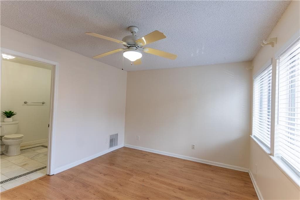 2 bedroom, 1 bathroom, 1,040 sq ft condominium for rent at 4266 Roswell Road K2, Atlanta, GA 30342 for $1,650 a month — photo 6