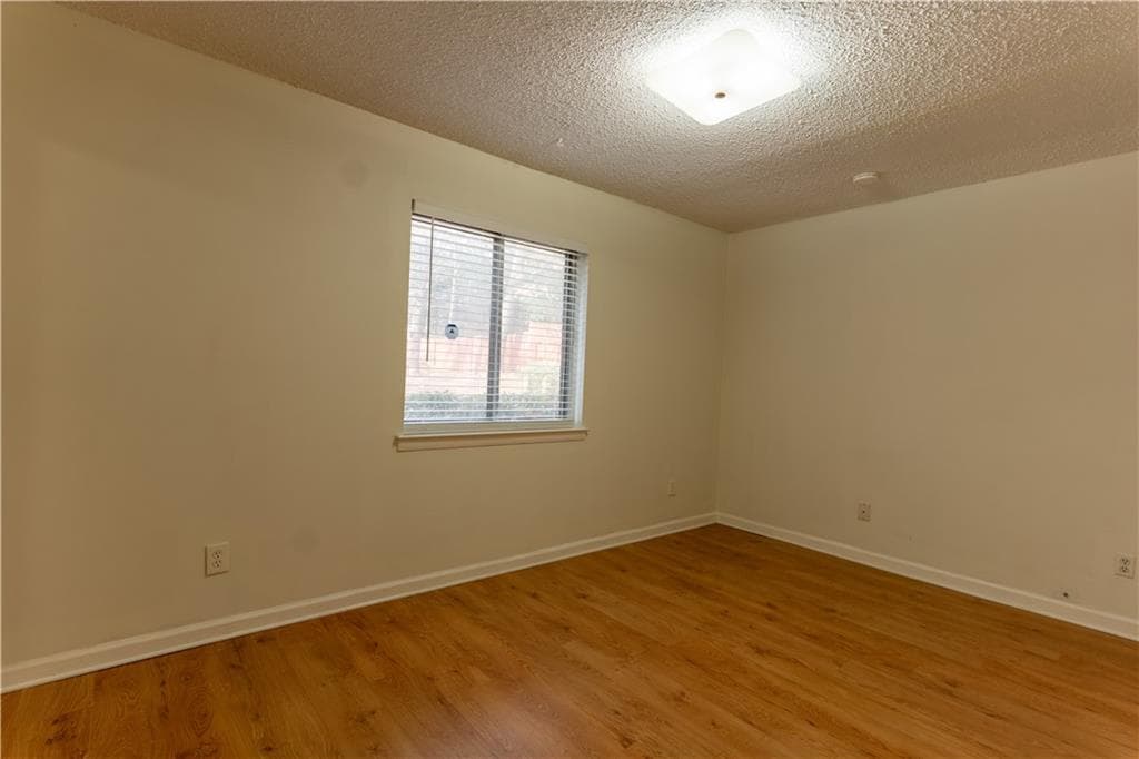 2 bedroom, 1 bathroom, 1,040 sq ft condominium for rent at 4266 Roswell Road K2, Atlanta, GA 30342 for $1,650 a month — photo 8