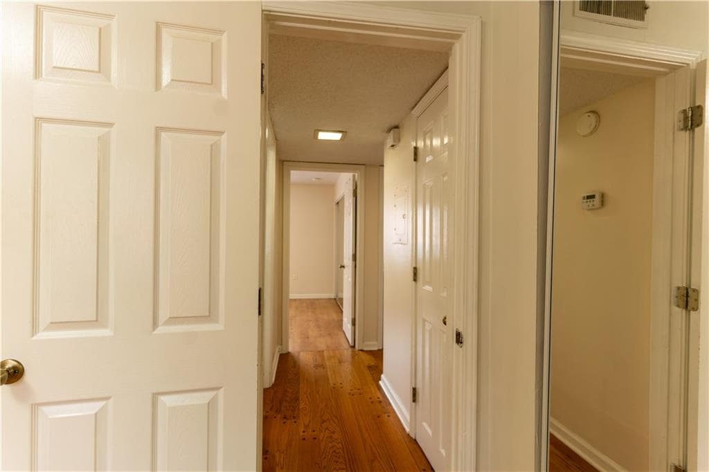 2 bedroom, 1 bathroom, 1,040 sq ft condominium for rent at 4266 Roswell Road K2, Atlanta, GA 30342 for $1,650 a month — photo 10