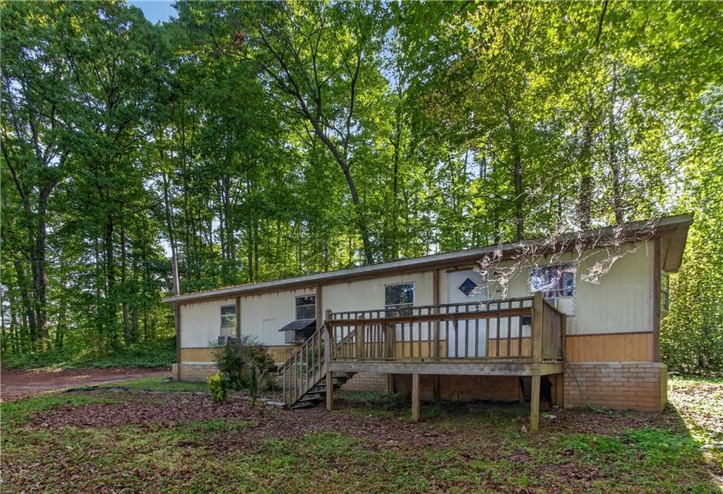 2 bedroom, 1 bathroom, 650 sq ft single family residence for sale at 2024 Ball Ground Highway, Canton, GA 30114 — photo 4