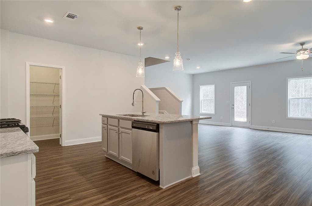 3 bedroom, 3 bathroom, 2,016 sq ft single family residence for sale at 95 Avian Way, Auburn, GA 30011 — photo 6