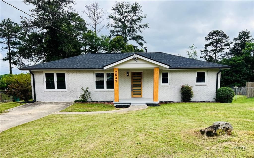 4 bedroom, 2 bathroom single family residence sold at 2649 Oak Circle, Ellenwood, GA 30294