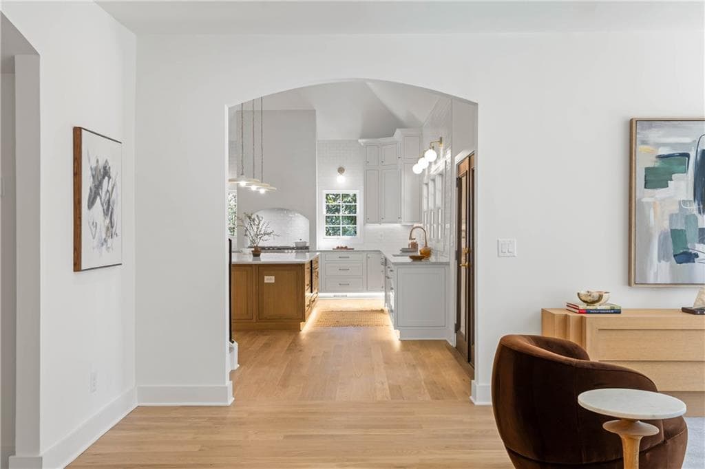 5 bedroom, 6 bathroom, 6,260 sq ft single family residence for sale at 181 Sentinel Place, Marietta, GA 30067 — photo 10