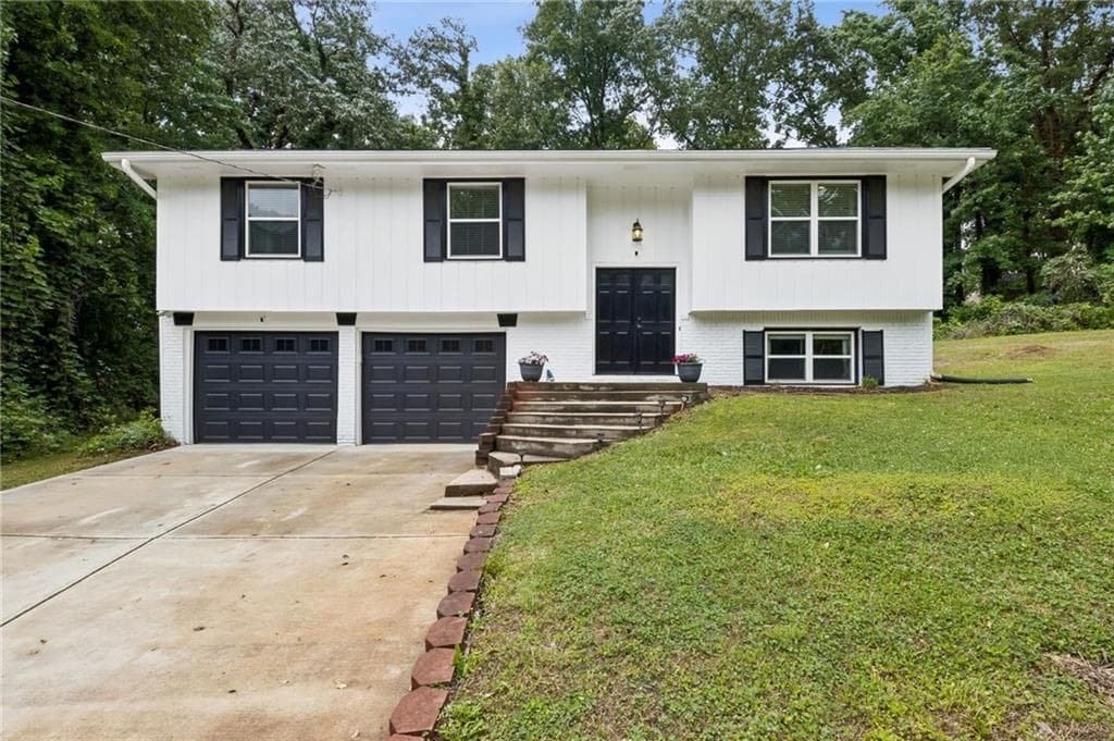1042 Mountain Woods Court, Stone Mountain, GA 30087 — most recent listing photo