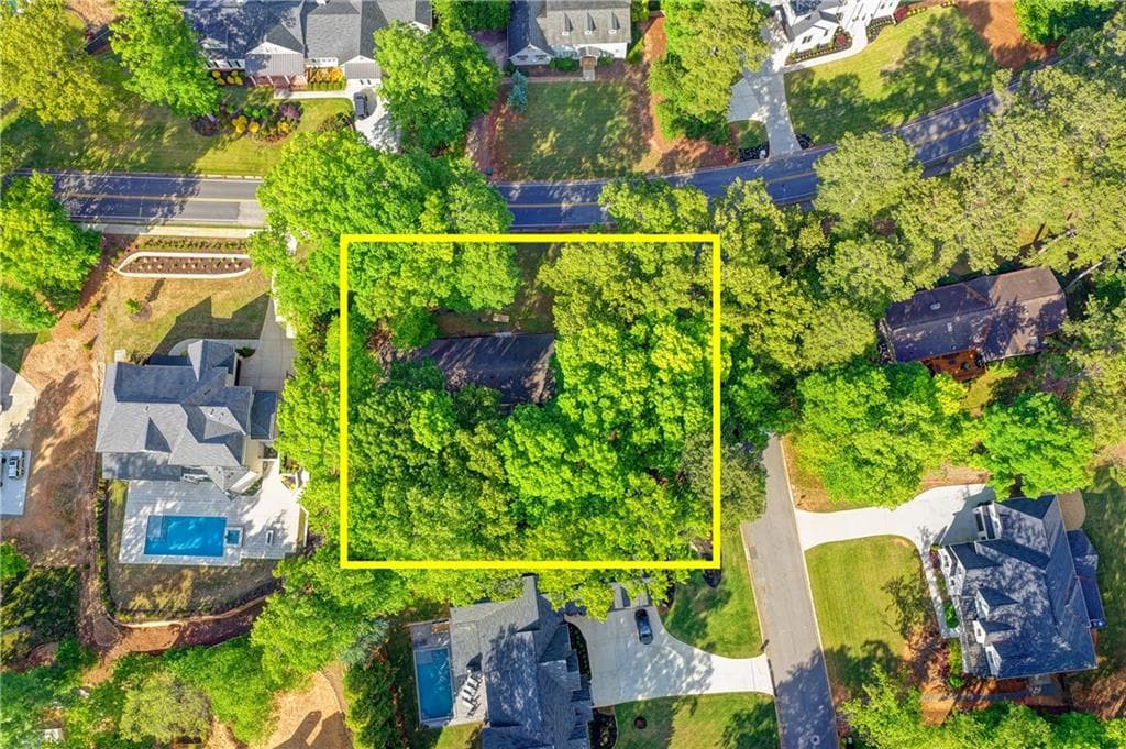 single family residence under contract at 3740 Clubland Drive, Marietta, GA 30068 — photo 7