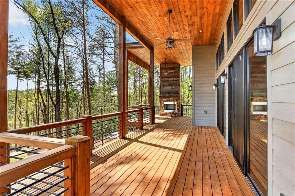 3 bedroom, 5 bathroom, 3,245 sq ft single family residence under contract at 95 Sapulpa Court, Ellijay, GA 30540 — photo 5