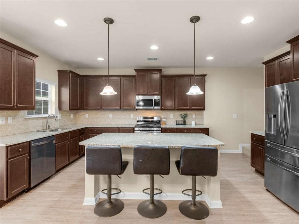 5 bedroom, 5 bathroom, 3,466 sq ft single family residence for sale at 148 Delwood Drive, Mcdonough, GA 30252 — photo 3