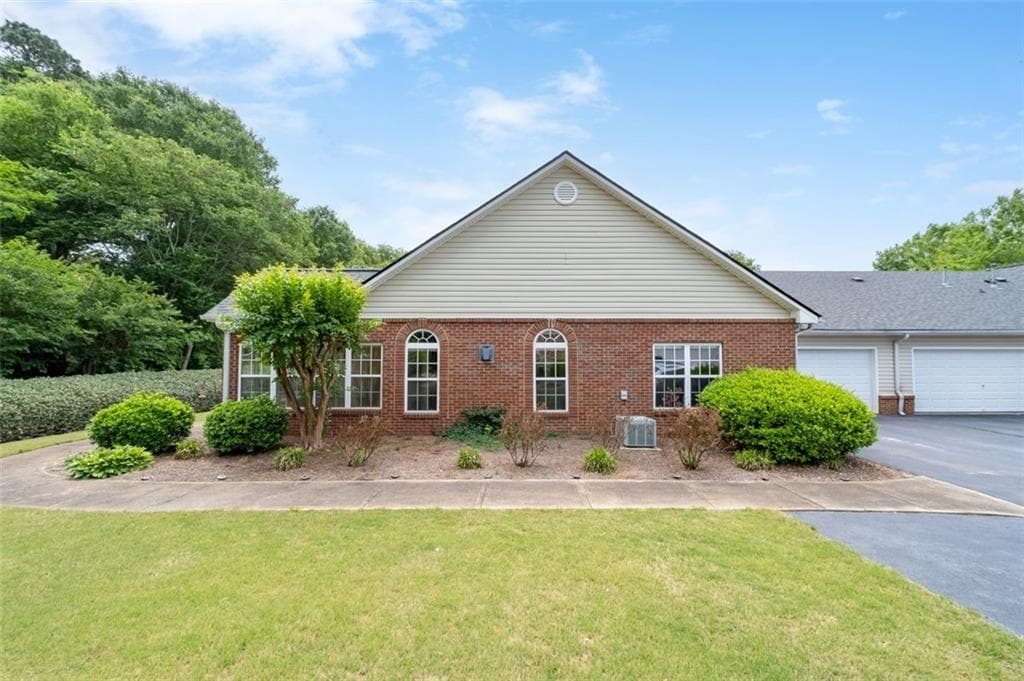 2 bedroom, 2 bathroom, 1,332 sq ft condominium for sale at 3732 Villa Springs Circle, Powder Springs, GA 30127 — photo 3