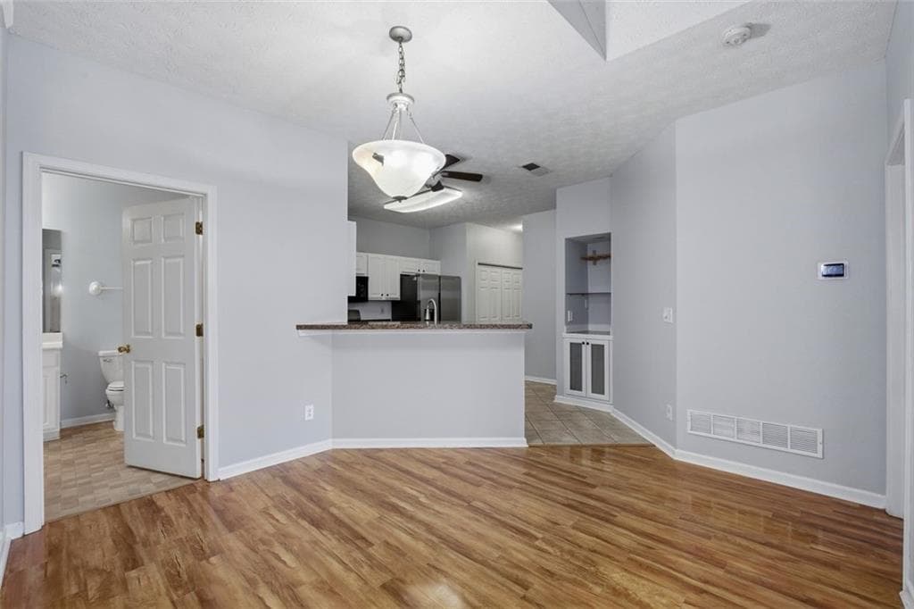 2 bedroom, 2 bathroom, 1,332 sq ft condominium for sale at 3732 Villa Springs Circle, Powder Springs, GA 30127 — photo 8