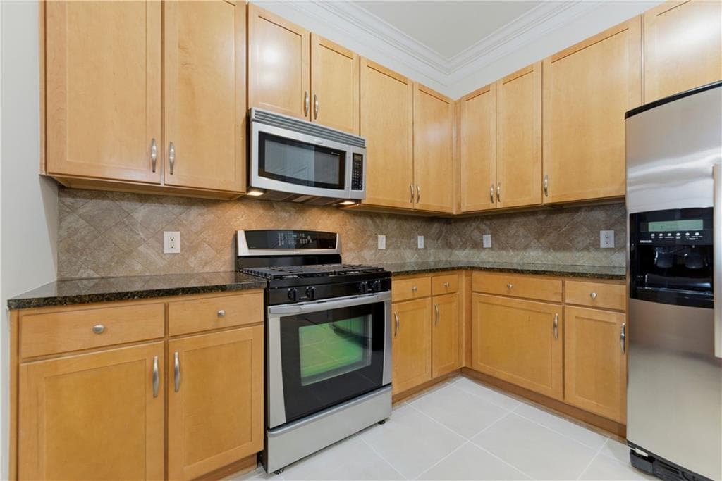 1 bedroom, 1 bathroom, 1,021 sq ft condominium for sale at 3621 Vinings Slope 3511, Atlanta, GA 30339 — photo 5