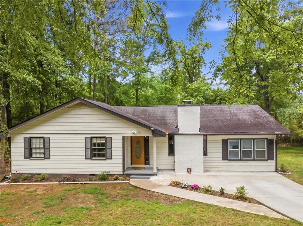 4 bedroom, 3 bathroom, 2,000 sq ft single family residence under contract at 3186 White Road, Conyers, GA 30012 — photo 2