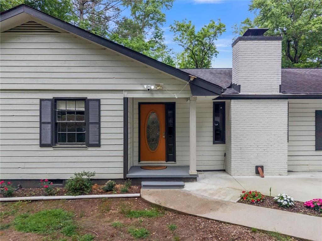 4 bedroom, 3 bathroom, 2,000 sq ft single family residence under contract at 3186 White Road, Conyers, GA 30012 — photo 3