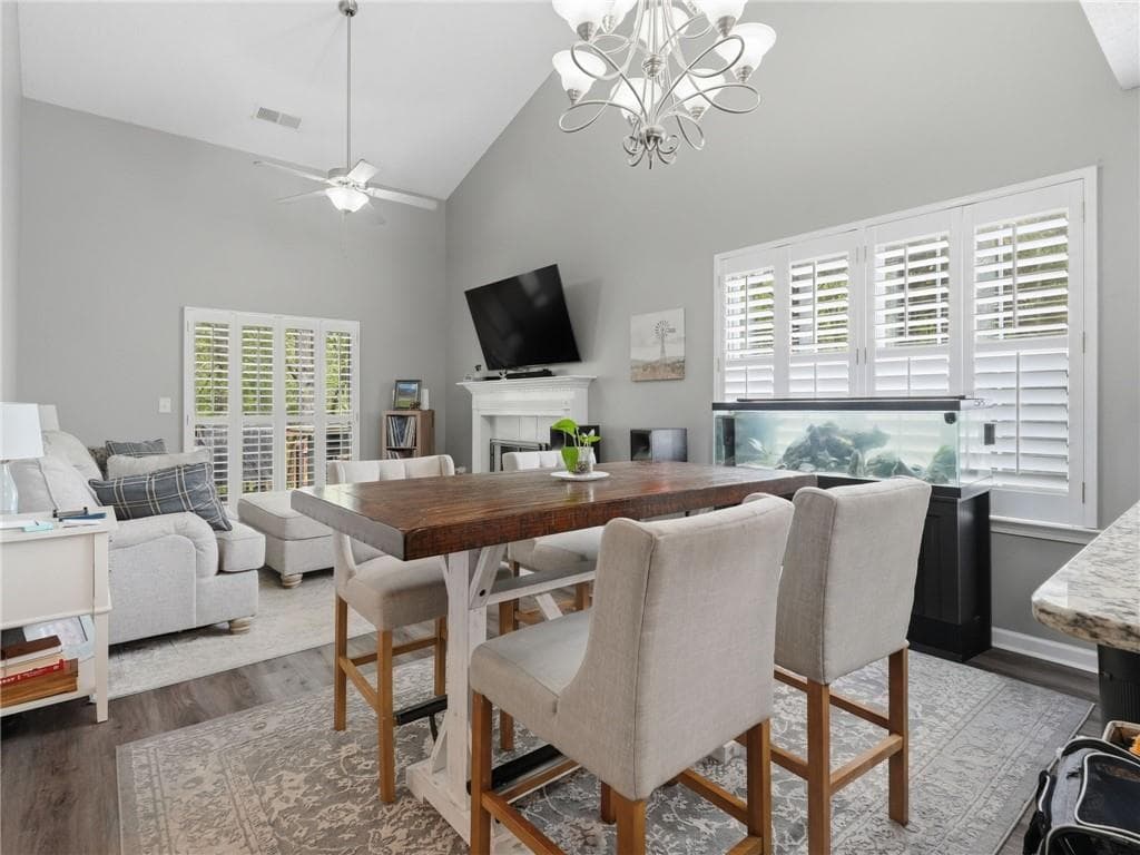 3 bedroom, 3 bathroom, 2,062 sq ft townhouse for sale at 140 Fox Creek Drive, Woodstock, GA 30188 — photo 4