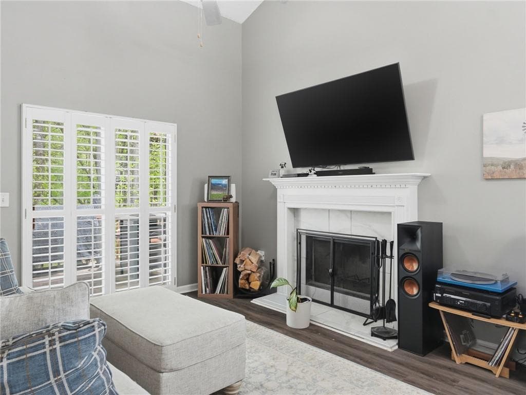 3 bedroom, 3 bathroom, 2,062 sq ft townhouse for sale at 140 Fox Creek Drive, Woodstock, GA 30188 — photo 7