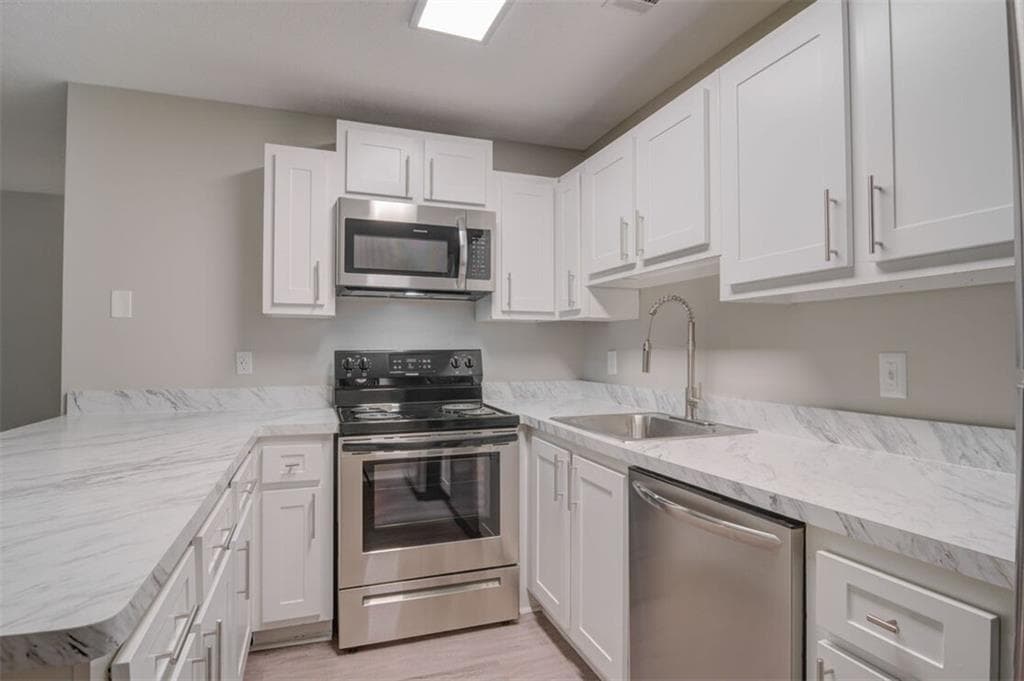 2 bedroom, 2 bathroom, 1,036 sq ft apartment for rent at 1000 Lake Ridge Parkways 1208, Riverdale, GA 30296 for $1,442 a month