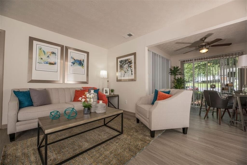 2 bedroom, 2 bathroom, 1,036 sq ft apartment for rent at 1000 Lake Ridge Parkways 1613, Riverdale, GA 30296 for $1,456 a month — photo 4