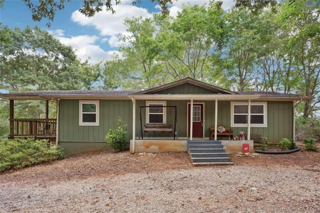 3 bedroom, 2 bathroom, 2,444 sq ft single family residence sold at 260 Pettit Lane, Athens, GA 30605