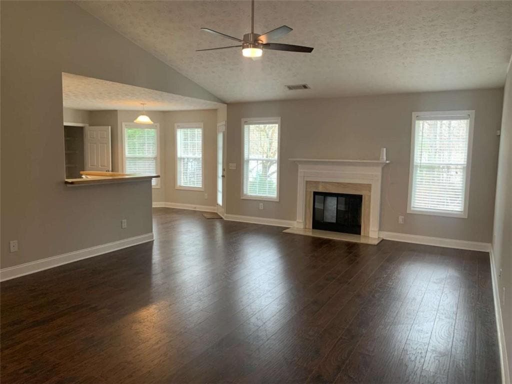 4 bedroom, 3 bathroom, 1,831 sq ft single family residence for rent at 1421 Jefferson Station Road, Jefferson, GA 30549 for $2,000 a month — photo 3
