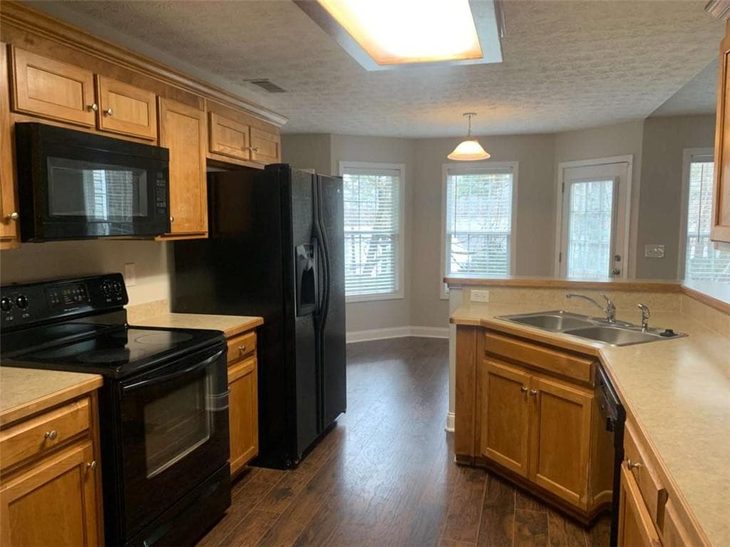 4 bedroom, 3 bathroom, 1,831 sq ft single family residence for rent at 1421 Jefferson Station Road, Jefferson, GA 30549 for $2,000 a month — photo 5