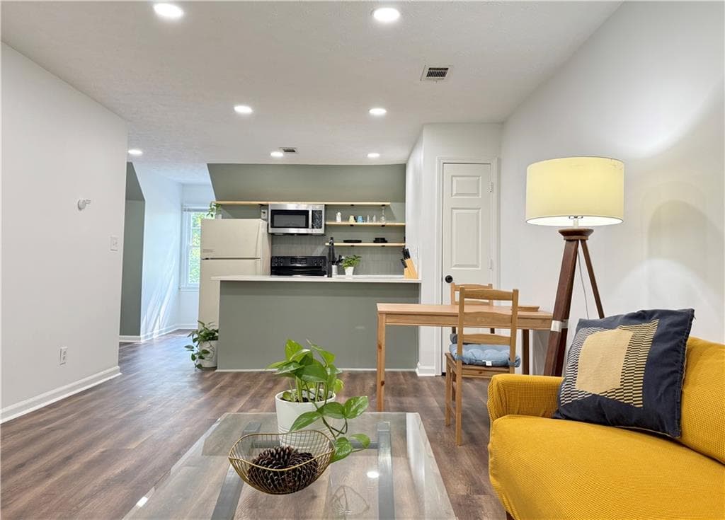 1 bedroom, 1 bathroom apartment for rent at 4193 N Shallowford Road D, Chamblee, GA 30341 for $1,900 a month — photo 6