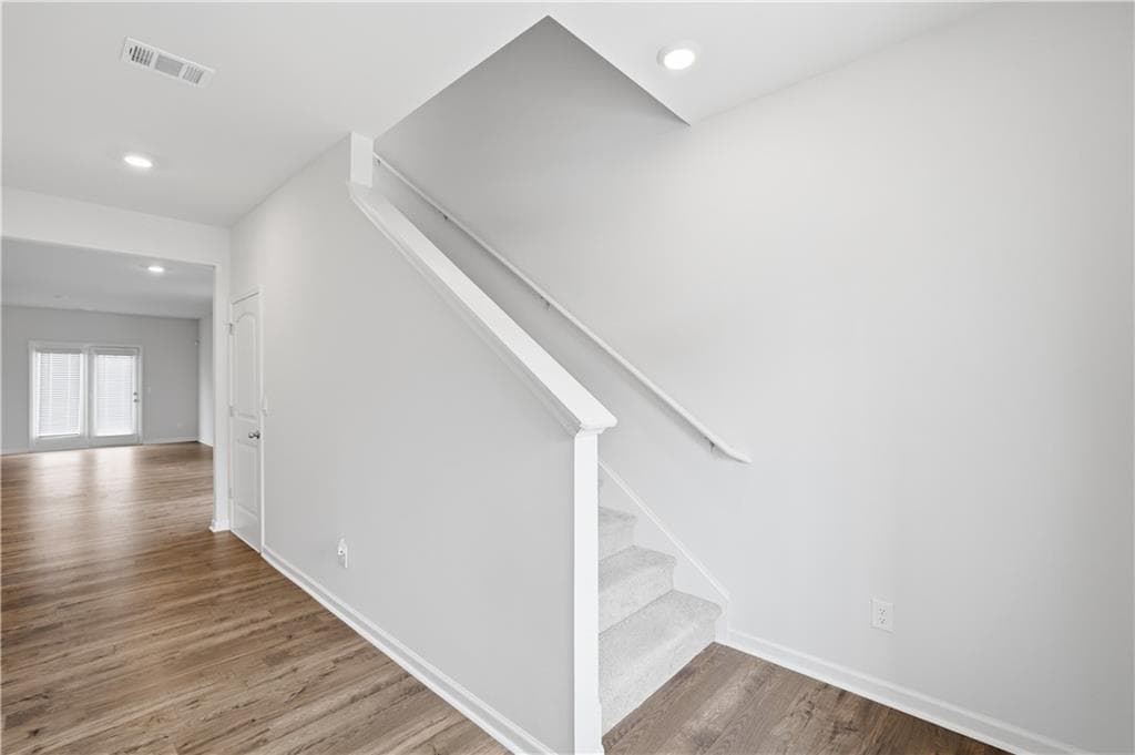 5 bedroom, 3 bathroom, 2,388 sq ft single family residence for sale at 312 Etowah Parkway, Dawsonville, GA 30534 — photo 5
