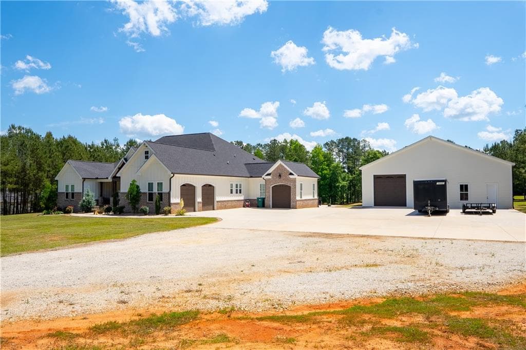 5 bedroom, 7 bathroom, 4,999 sq ft single family residence for sale at 5888 Cobbham Road, Appling, GA 30802 — photo 3
