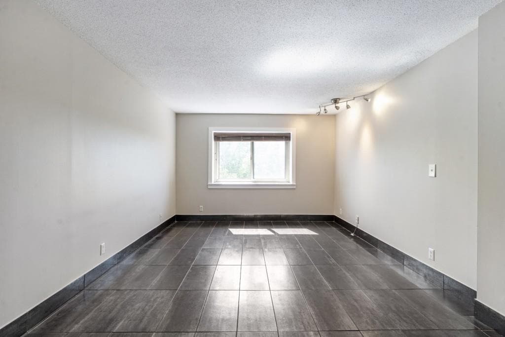 1 bedroom, 1 bathroom, 611 sq ft condominium for sale at 2285 Peachtree Road 703, Atlanta, GA 30309 — photo 10