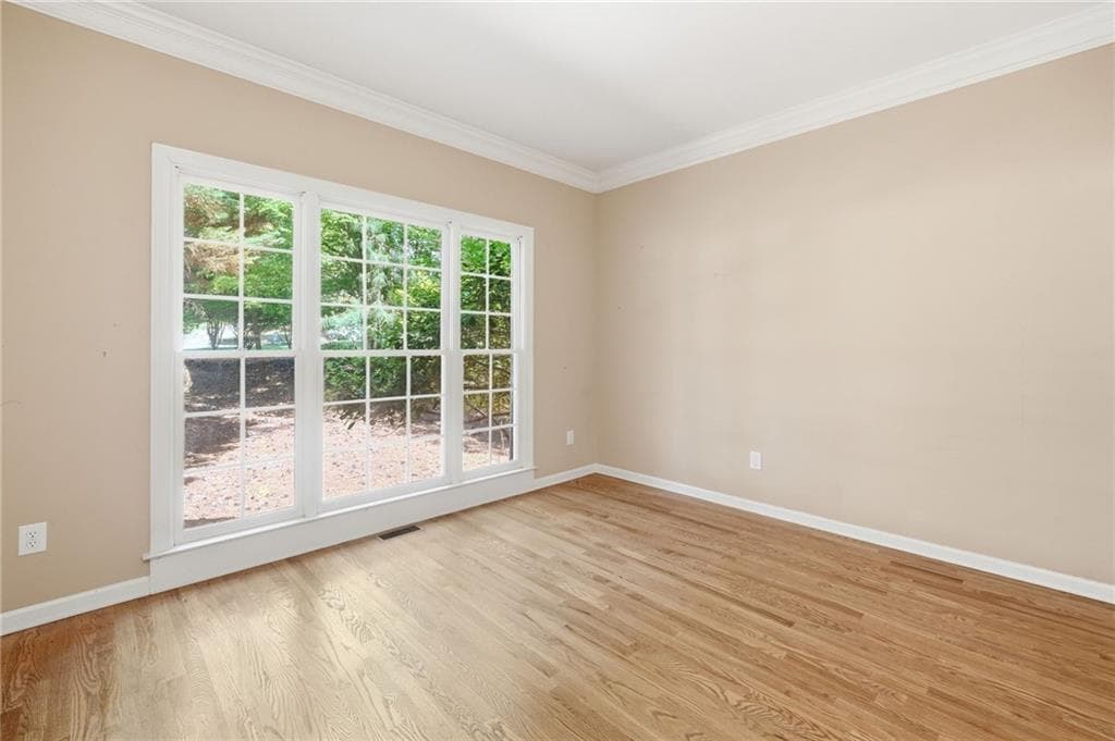 5 bedroom, 5 bathroom, 3,741 sq ft single family residence for sale at 514 Lovinggood Court, Woodstock, GA 30189 — photo 4