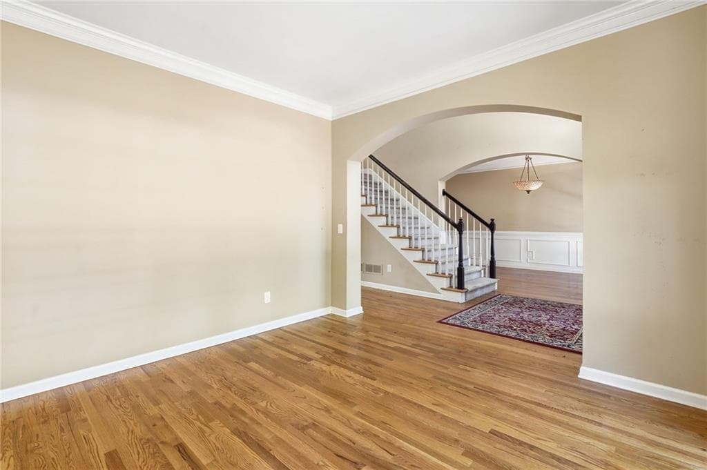 5 bedroom, 5 bathroom, 3,741 sq ft single family residence for sale at 514 Lovinggood Court, Woodstock, GA 30189 — photo 3
