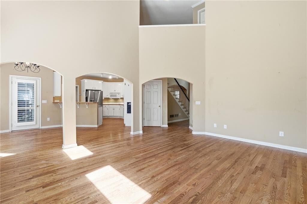 5 bedroom, 5 bathroom, 3,741 sq ft single family residence for sale at 514 Lovinggood Court, Woodstock, GA 30189 — photo 8