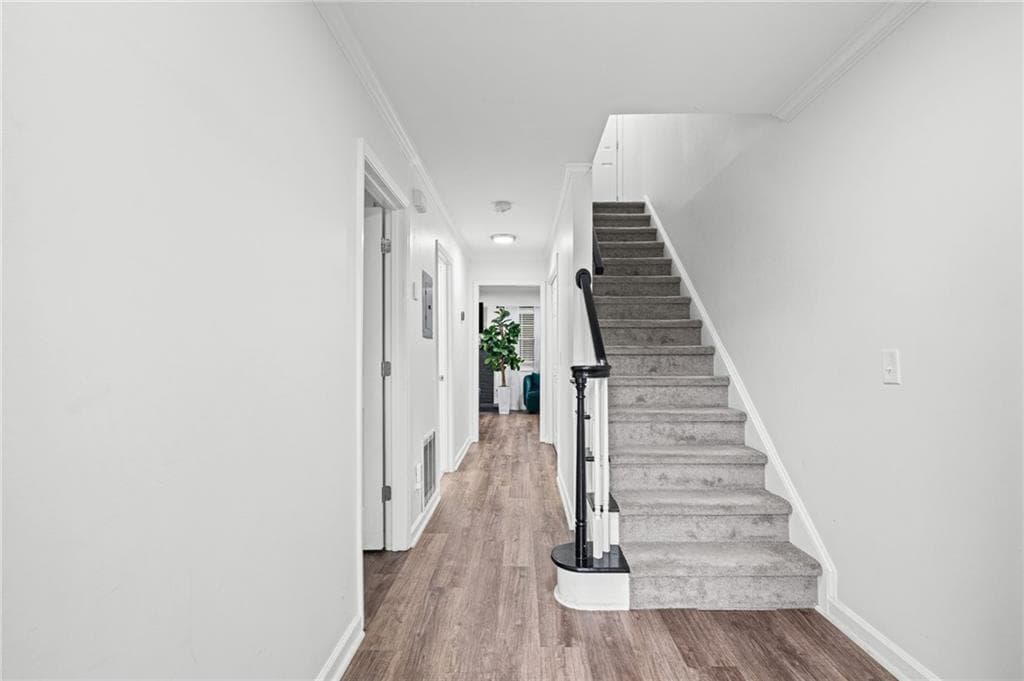 3 bedroom, 3 bathroom townhouse for rent at 1566 Paces Ferry North Drive, Smyrna, GA 30080 for $2,700 a month — photo 4