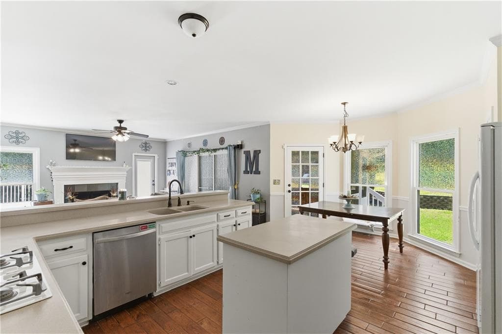5 bedroom, 4 bathroom, 3,706 sq ft single family residence for sale at 2487 Windchase Court, Buford, GA 30518 — photo 9