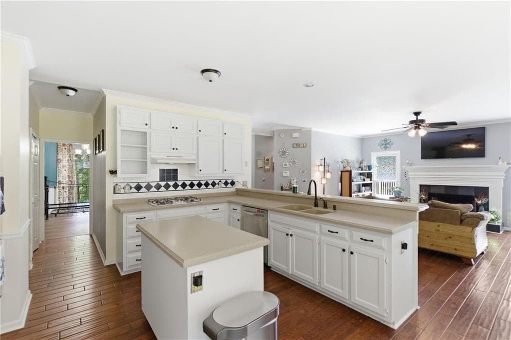 5 bedroom, 4 bathroom, 3,706 sq ft single family residence for sale at 2487 Windchase Court, Buford, GA 30518 — photo 10