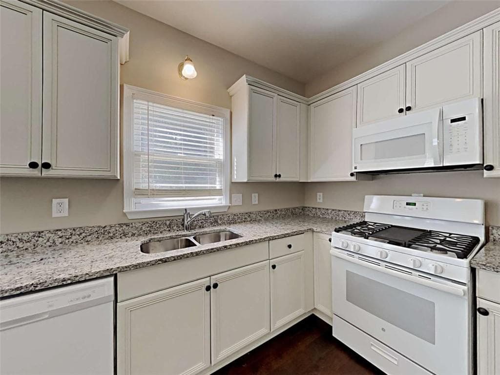 4 bedroom, 3 bathroom, 1,950 sq ft single family residence for sale at 108 Windsong Trail, Canton, GA 30114 — photo 9