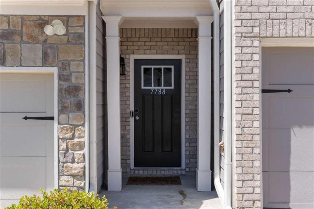 3 bedroom, 3 bathroom, 1,911 sq ft townhouse for sale at 7788 Baron Road, Fairburn, GA 30213 — photo 2