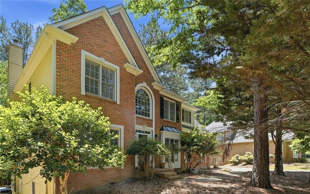 5 bedroom, 5 bathroom, 3,741 sq ft single family residence for sale at 514 Lovinggood Court, Woodstock, GA 30189 — photo 2