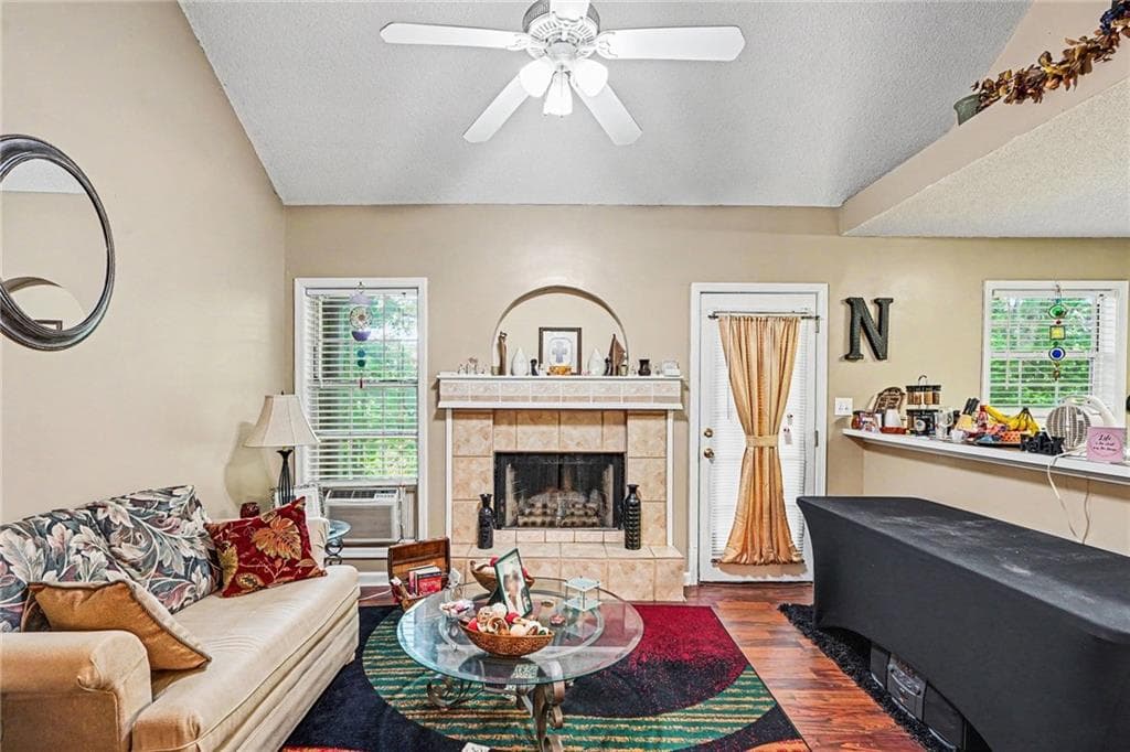 3 bedroom, 2 bathroom, 1,680 sq ft single family residence for sale at 130 Bobolink Drive, Stockbridge, GA 30281 — photo 10