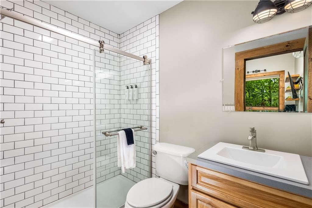 3 bedroom, 3 bathroom, 1,479 sq ft single family residence for sale at 2745 Galloway Road, Blue Ridge, GA 30513 — photo 8