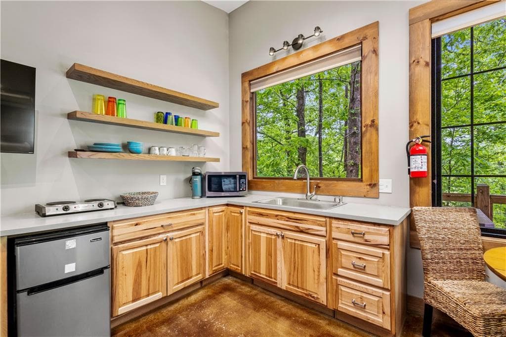 3 bedroom, 3 bathroom, 1,479 sq ft single family residence for sale at 2745 Galloway Road, Blue Ridge, GA 30513 — photo 9