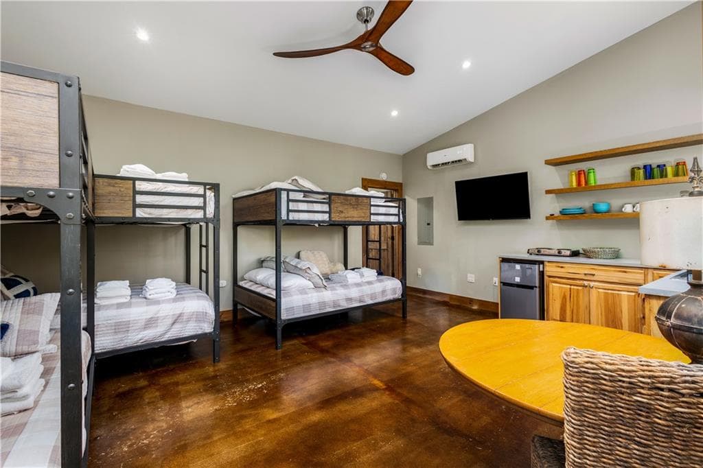 3 bedroom, 3 bathroom, 1,479 sq ft single family residence for sale at 2745 Galloway Road, Blue Ridge, GA 30513 — photo 10