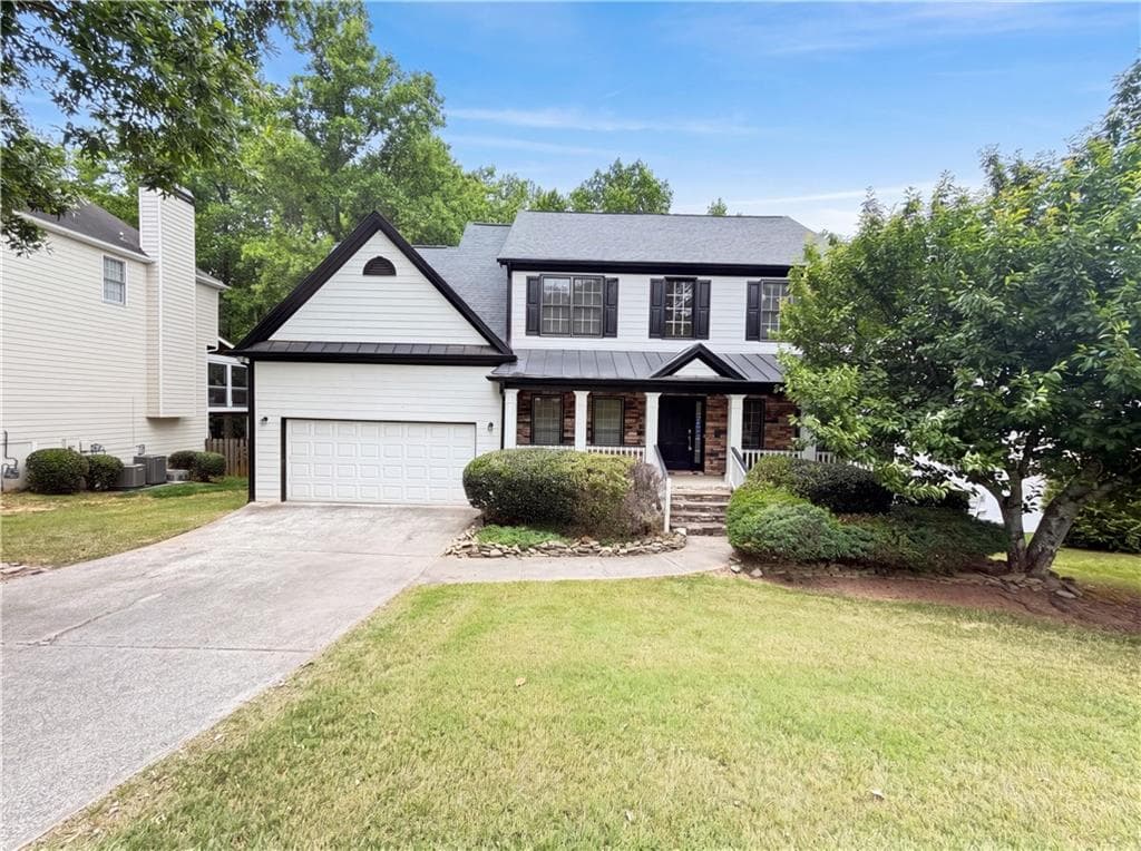 5 bedroom, 3 bathroom, 3,904 sq ft single family residence under contract at 2945 Highland Pass, Alpharetta, GA 30004
