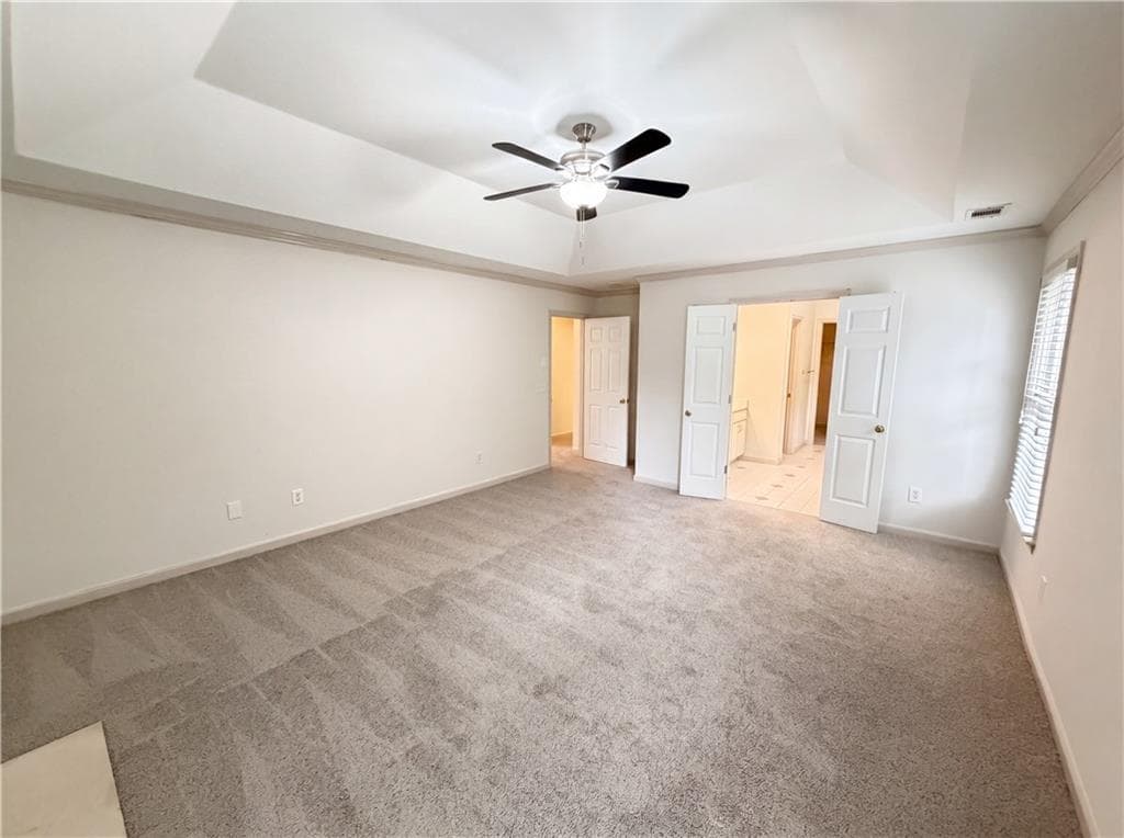 5 bedroom, 3 bathroom, 3,904 sq ft single family residence under contract at 2945 Highland Pass, Alpharetta, GA 30004 — photo 4