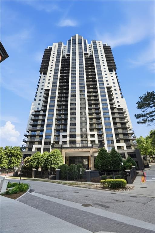2 bedroom, 2 bathroom, 1,265 sq ft condominium sold at 3481 Lakeside Drive 2903, Atlanta, GA 30326