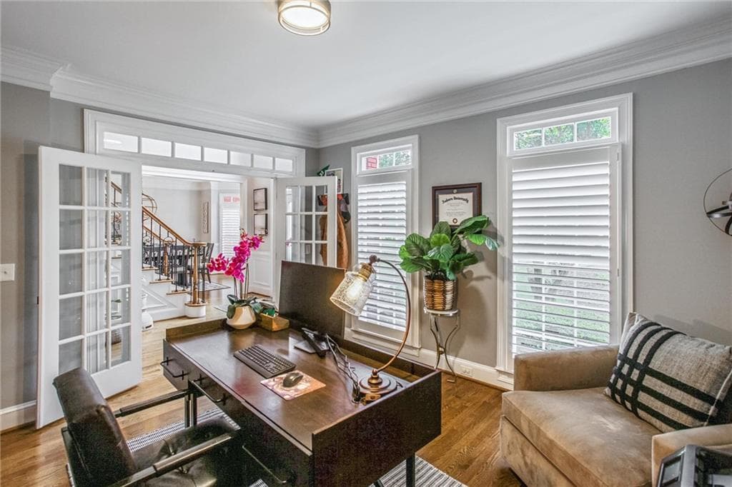 6 bedroom, 4 bathroom, 5,708 sq ft single family residence for sale at 10605 Oxford Mill Circle, Johns Creek, GA 30022 — photo 9