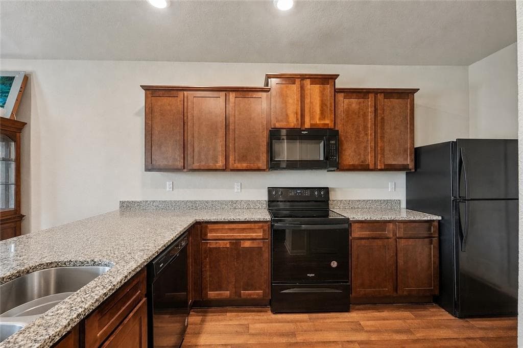 3 bedroom, 3 bathroom, 1,692 sq ft single family residence for sale at 10933 Wheeler Trace, Hampton, GA 30228 — photo 6