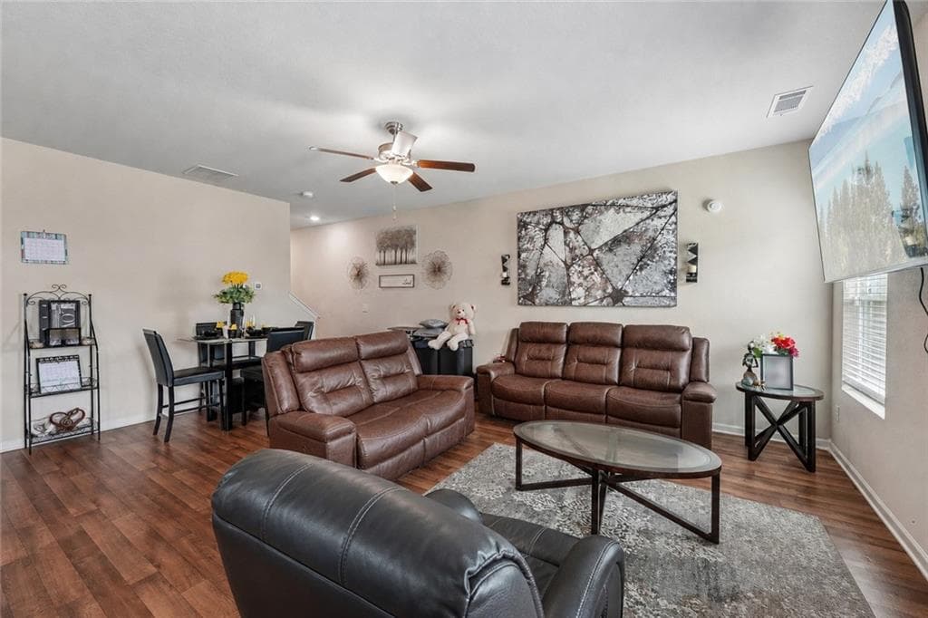 3 bedroom, 3 bathroom, 1,692 sq ft single family residence for sale at 10933 Wheeler Trace, Hampton, GA 30228 — photo 7